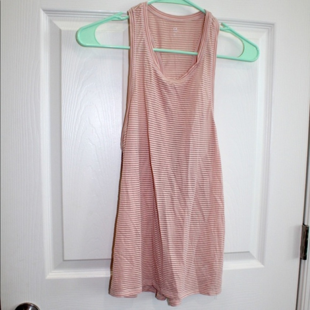 Gap fit semi sheer tank top with tie back medium‎